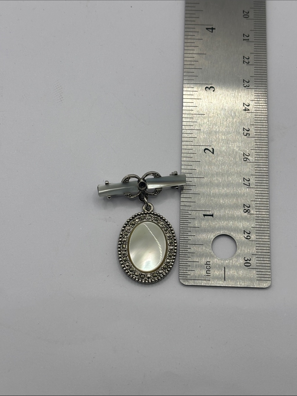 Silver-Tone Faux Mother of Pearl Oval Pendant Brooch - White